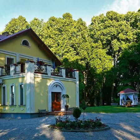 Lecu Muiza Hotel Leci Bagian luar foto