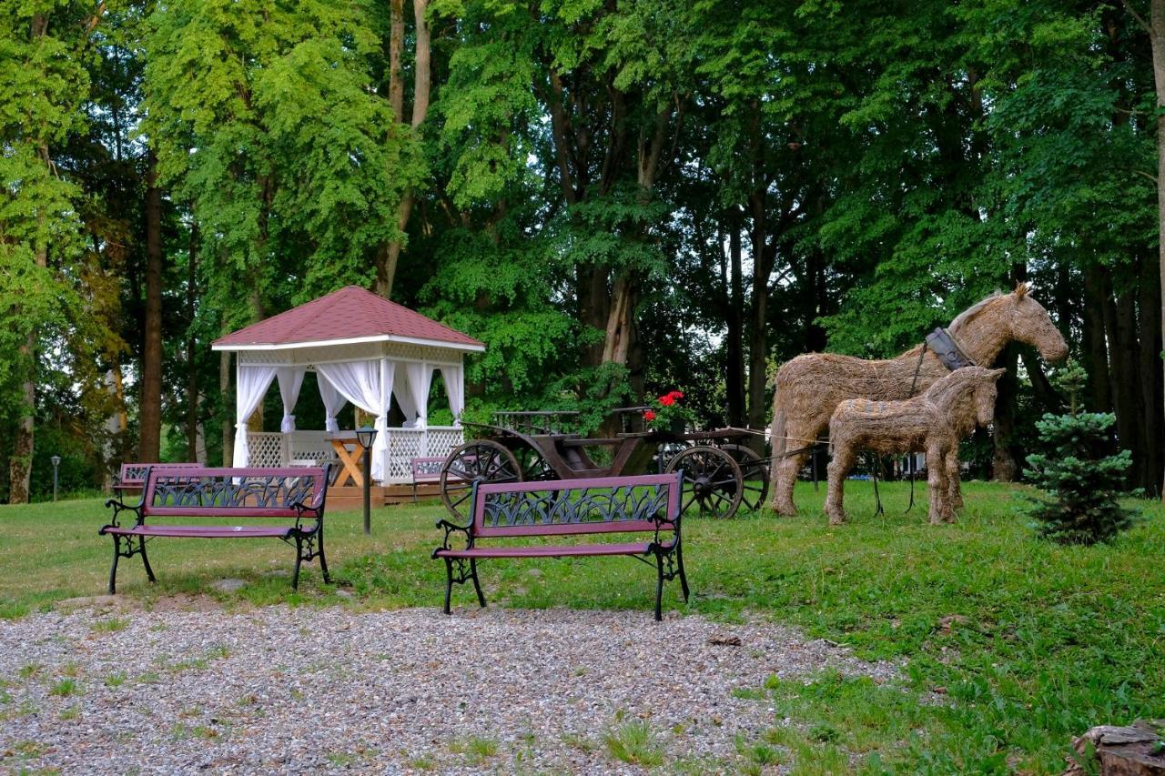 Lecu Muiza Hotel Leci Bagian luar foto