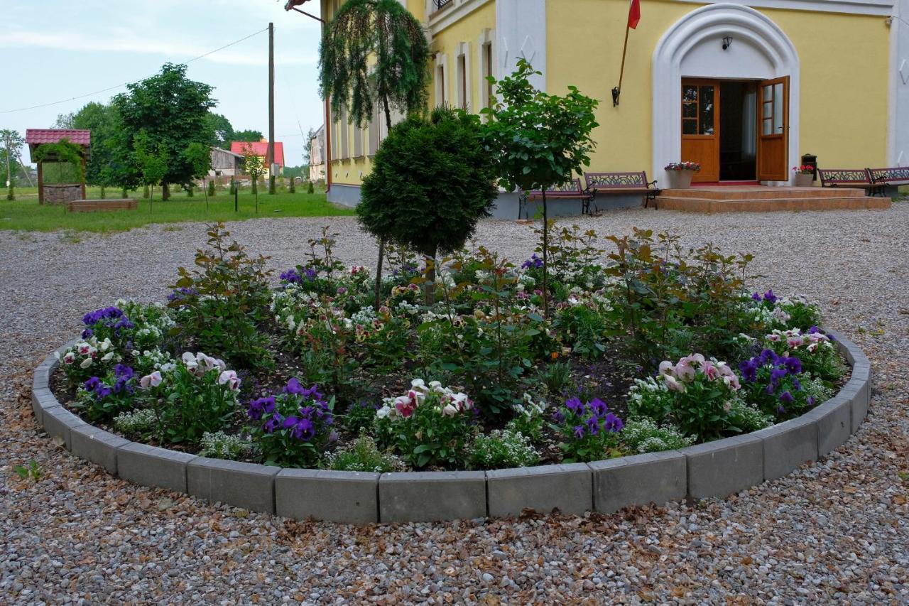 Lecu Muiza Hotel Leci Bagian luar foto