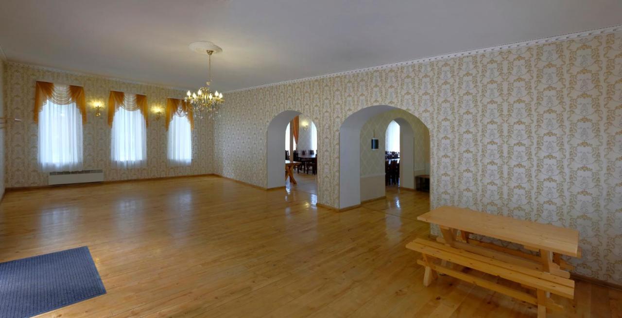 Lecu Muiza Hotel Leci Bagian luar foto